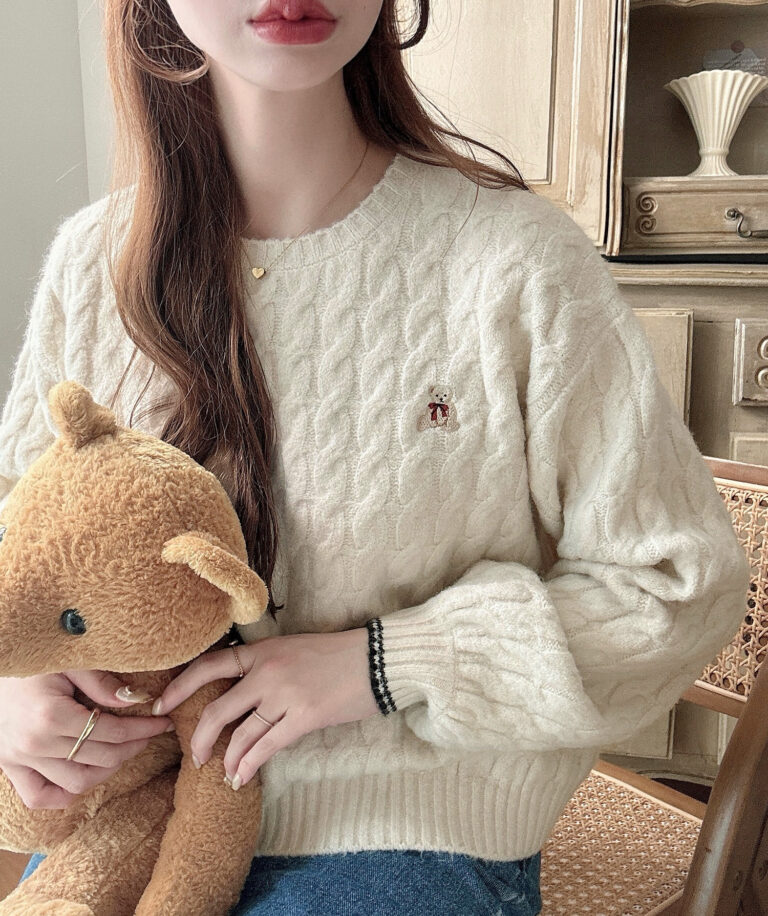 着丈が選べる】くま刺繍ケーブルニット | Meiru(メイル)｜公式LOOKBOOK